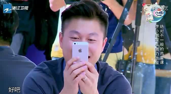 逃离黑与白的房间