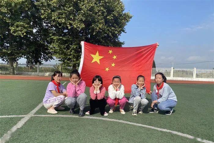 网购衣服，如何选到舒适透气又便宜的短T恤？游戏画面