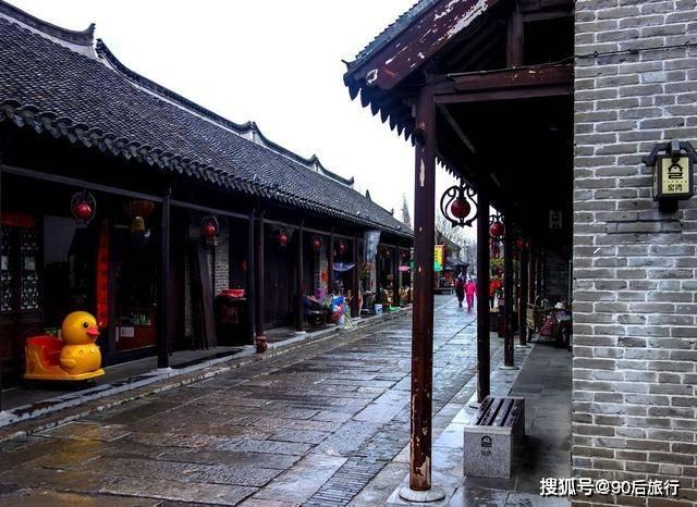 警察战僵尸无敌版